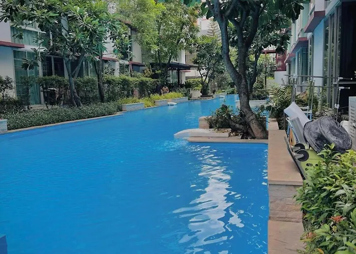 With Pool View & Great Amenities * Bangkok